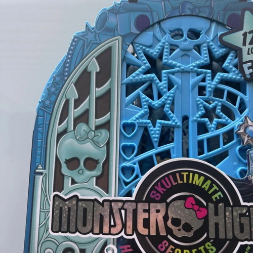 Monster High Hauntlywood Mysteries Frankie doll brand new