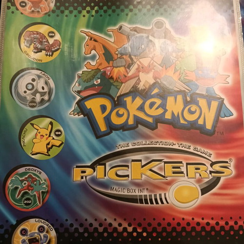 Pokémon pickers collection used with album