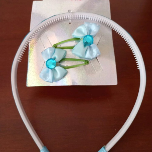 Children's hair clips set with headband new, white and turquoise