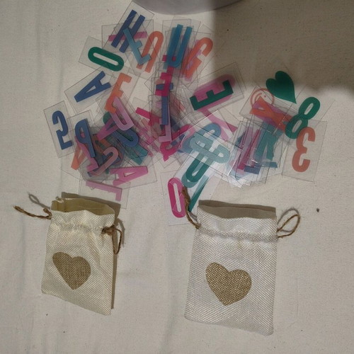 Heart wall decor used, functional without batteries