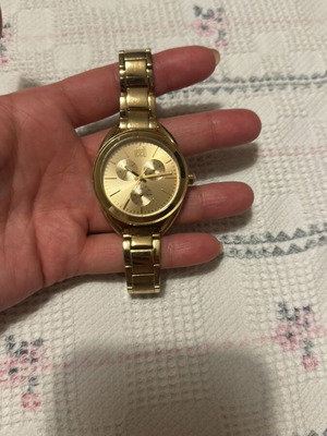Visit women's watch like new, battery needed