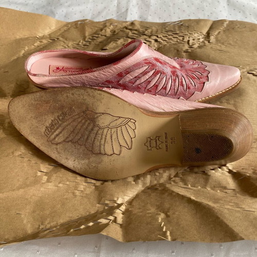 Roberto Cavalli Angels leather mules in pink, like new
