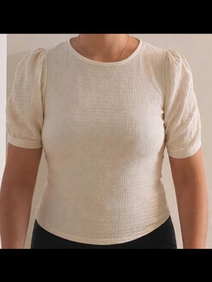 Stradivarius beige blouse with puff sleeves