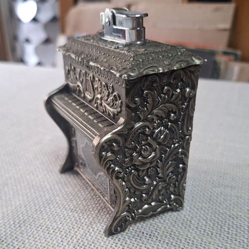 Sankyo vintage music lighter used, metal, 1970s