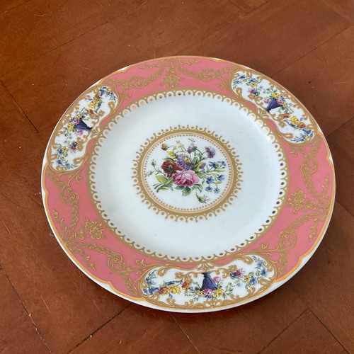 Sevres plate in excellent condition, porcelain, 18th century replica