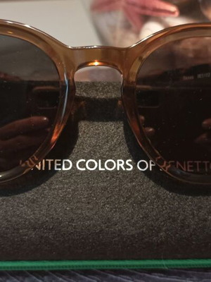 United Colors of Benetton BE5102 101 sunglasses, brown translucent frame
