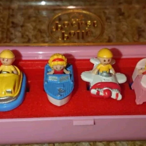 Polly Pocket vintage ring collection like new with box