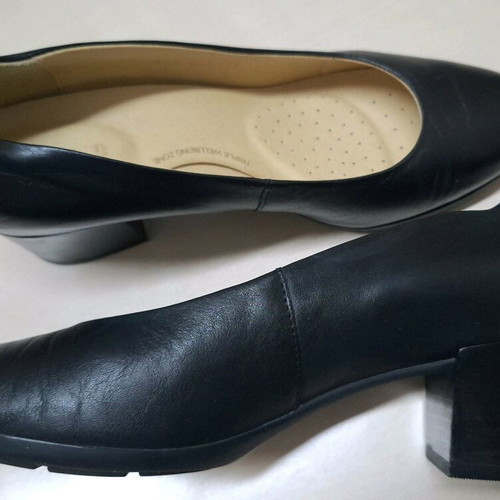 Geox black leather pumps 38.5 like new with comfortable 6cm heel
