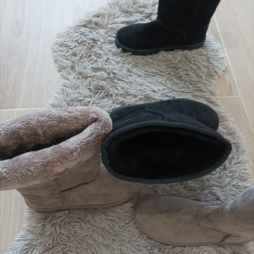 Boots new in black and beige, size 38