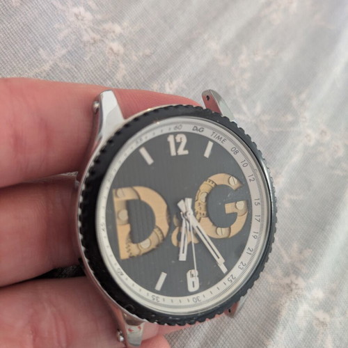 Dolce & Gabbana watch used, missing strap, black and silver