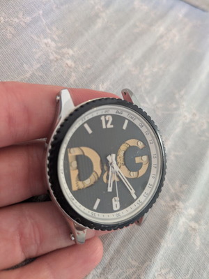 Dolce & Gabbana watch used, missing strap, black and silver