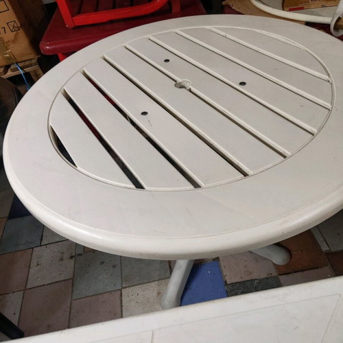 Tables new, pack of 7 pieces
