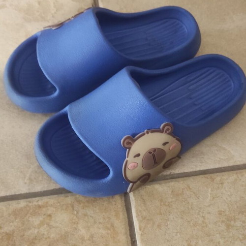 Blue slippers size 30-31 like new
