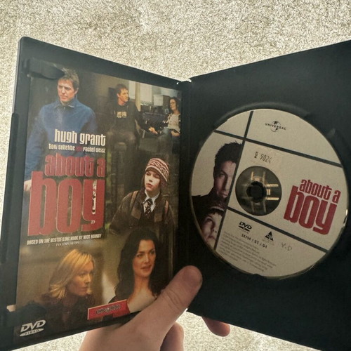 DVD About a Boy used, comedy romantic