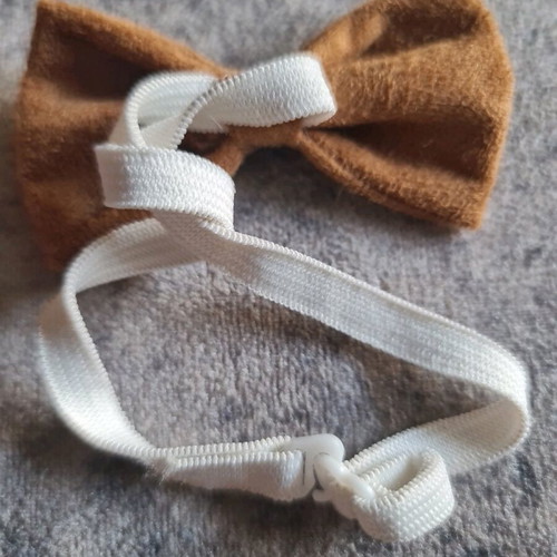 Children's bow tie brown like new