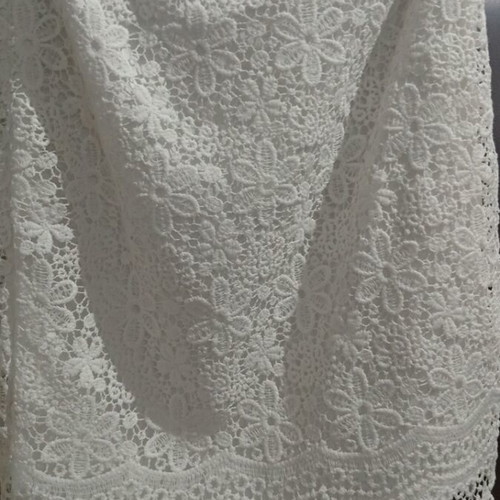 Lace skirt like new, size S, white