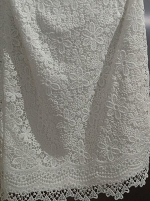 Lace skirt like new, size S, white