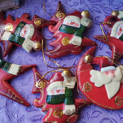Christmas ornaments clay painting 6 pieces like new