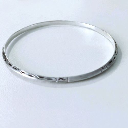 Silver solid 9.25 bracelet like new