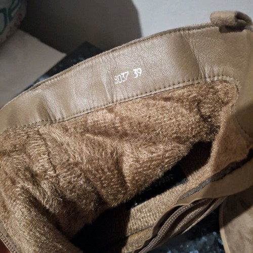 High suede boots like new with lining, size 39