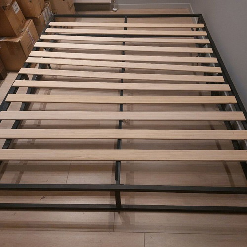Iron beds set like new with matching bedside table