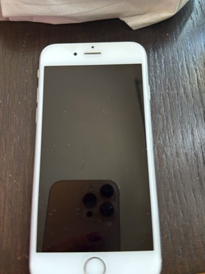 Apple iPhone 6 smartphone σε ασημί