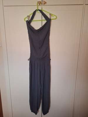 One-piece jumpsuit like new, size medium, gray and blue