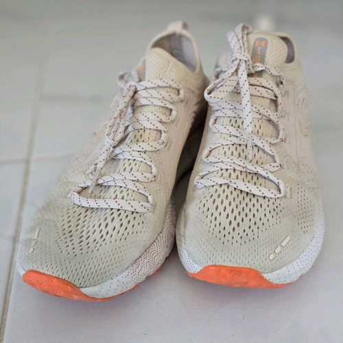 Under Armour running shoes like new, beige size 40.5