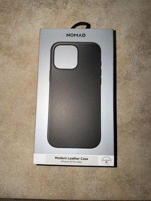 iPhone 16 Pro Max Nomad Modern Leather Case like new, black