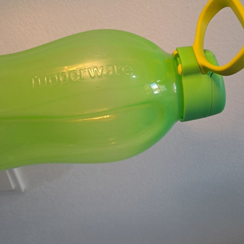 Tupperware bottle bag and Eco bottle 2L like new
