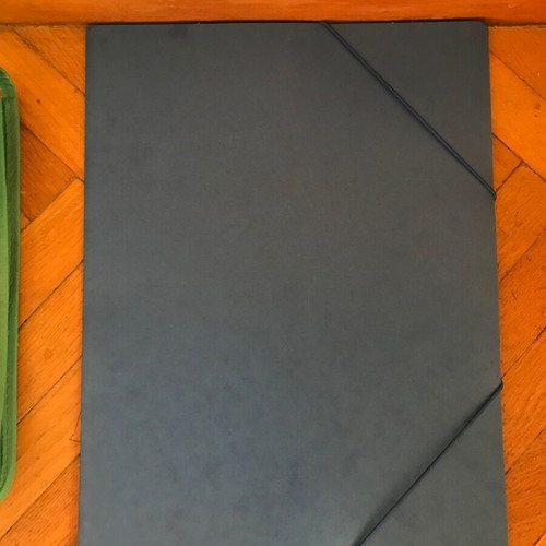 Plastic bag and paper folders like new, set of 5 pieces