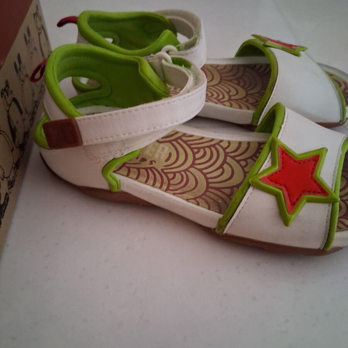 Camper kids sandals like new, size 33, white
