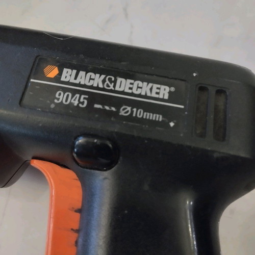 Black Decker screwdriver used without charger