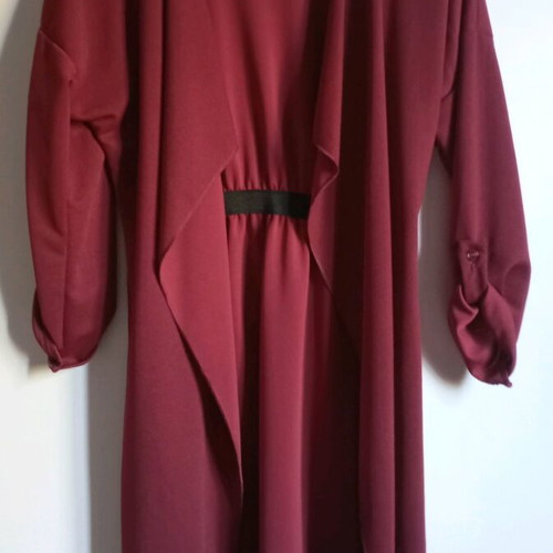 Women's red cardigan like new, long with belt