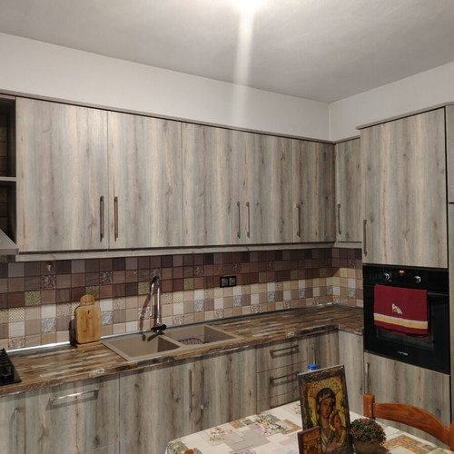 Complete kitchen with built-in oven and gas stove, like new