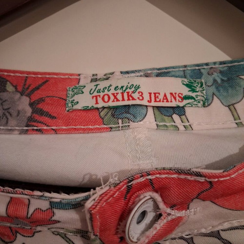 Toxik3 Jeans Floral Skinny Pants like new, size M