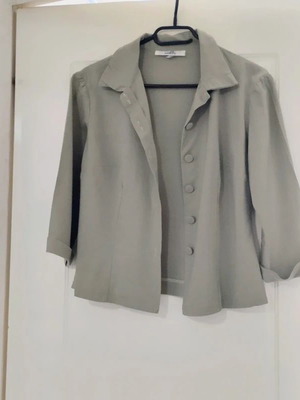 Sofos vintage style blazer with 3/4 sleeves, size M