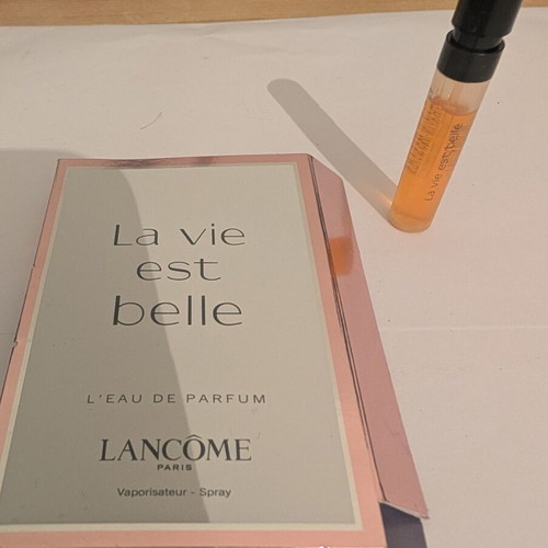 La Vie Est Belle Eau de Toilette Tester 1 ml