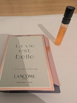 La Vie Est Belle Eau de Toilette Tester 1 ml