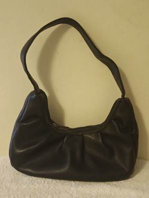 Women's handbag black faux leather like new, shoulder or hand
