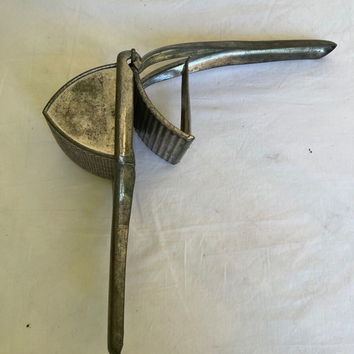 Set of used vintage kitchen items