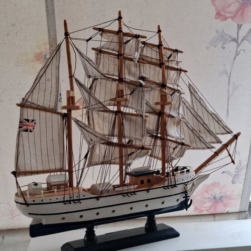 Handmade wooden ship like new, size 47x40
