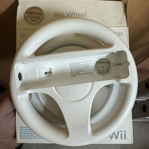 Nintendo Wii complete bundle used with Balance Board, Wii Wheel, Mario Kart, Wii Sports