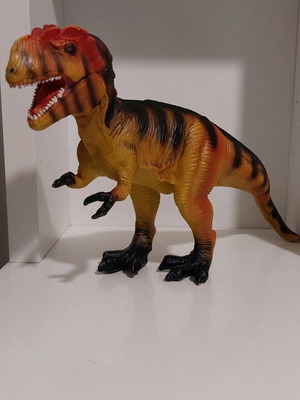 Dinosaur toys T-Rex and Apatosauros in very good condition, 2 pieces