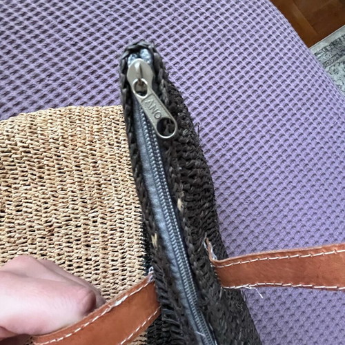 Raffia shoulder bag used minimally