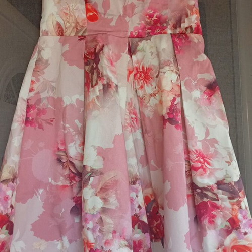 Bellina summer dress like new, size large, below knee length