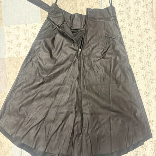 Paranoia women's faux leather skirt medium, used, black