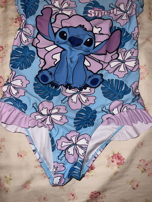 Μαγιό Stitch Disney σαν καινούργιο, μέγεθος για 8 ετών, μπλε και μωβ