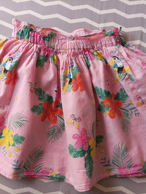 HM skirt used for ages 2-4 with patterns