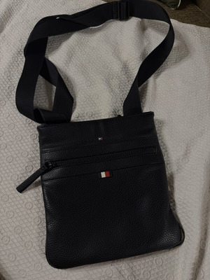 Tommy Hilfiger shoulder bag black used